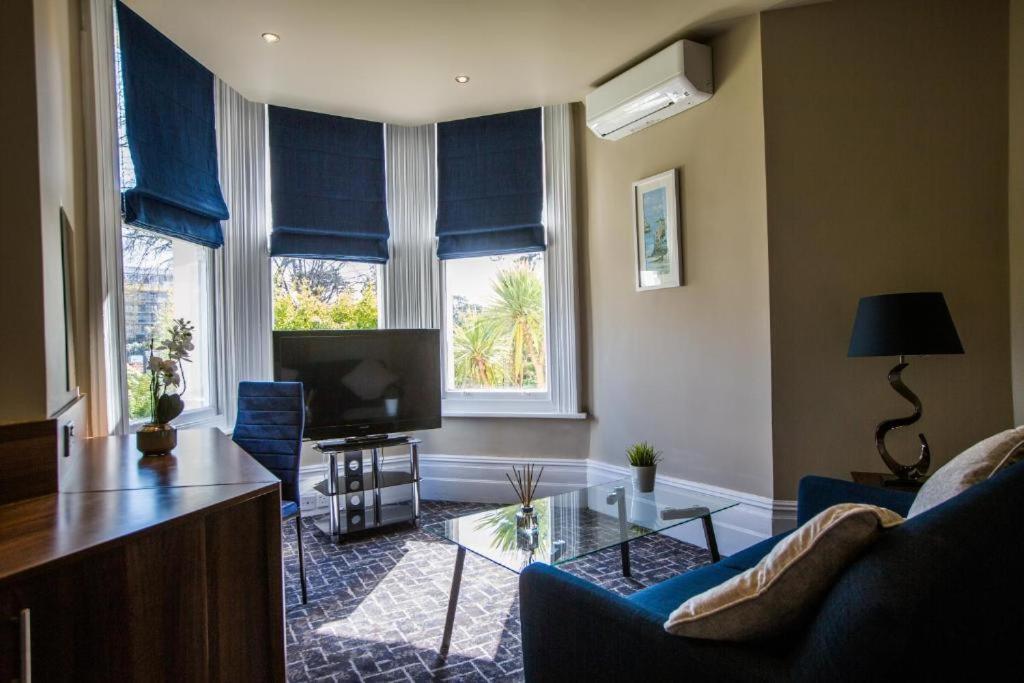 No5 Durley Road - Contemporary Serviced Rooms And Suites Bournemouth Exterior photo
