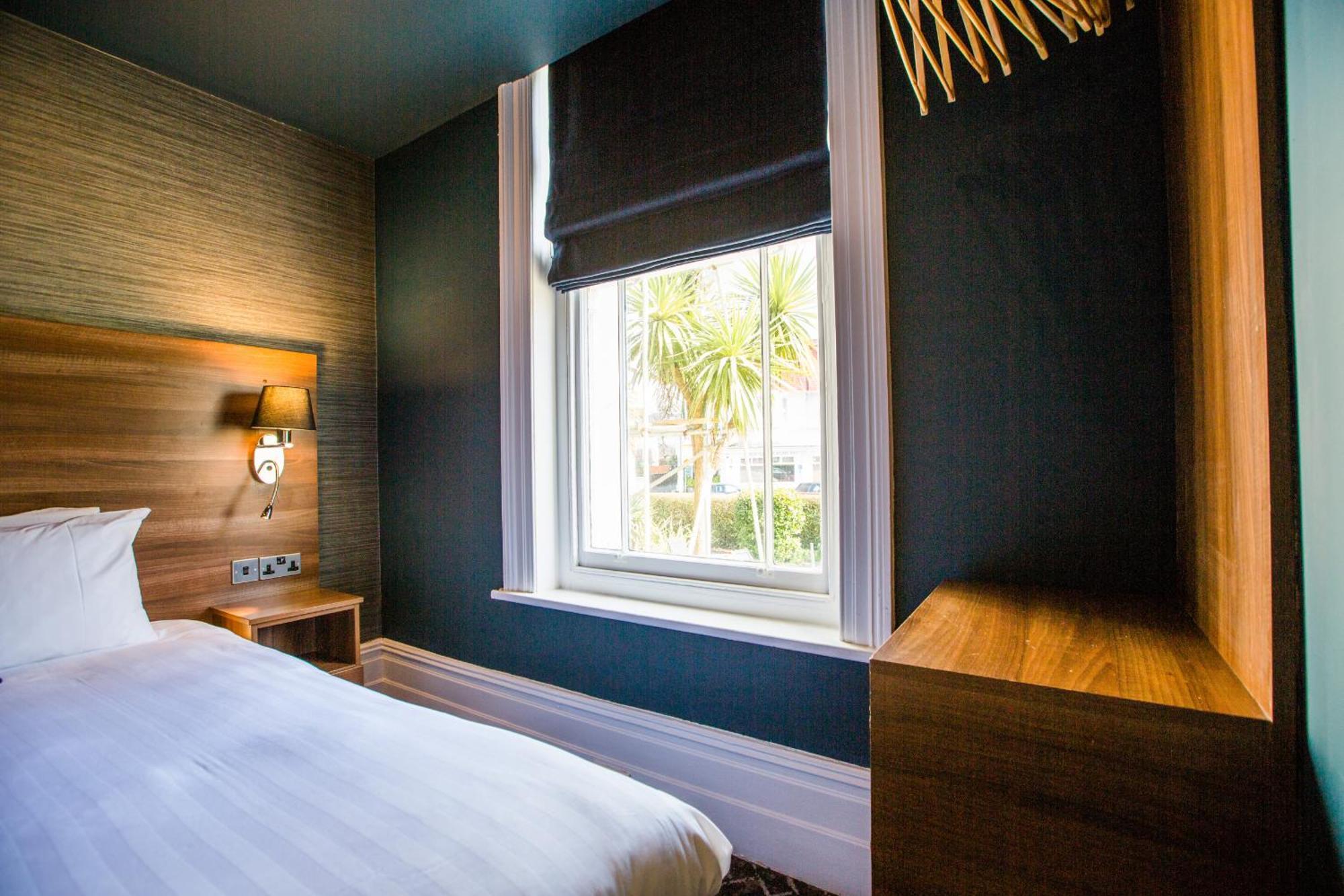 No5 Durley Road - Contemporary Serviced Rooms And Suites Bournemouth Room photo